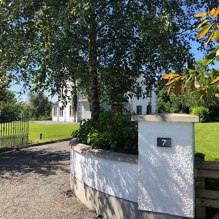 Gasthaus The White House Enniskillen Exterior foto